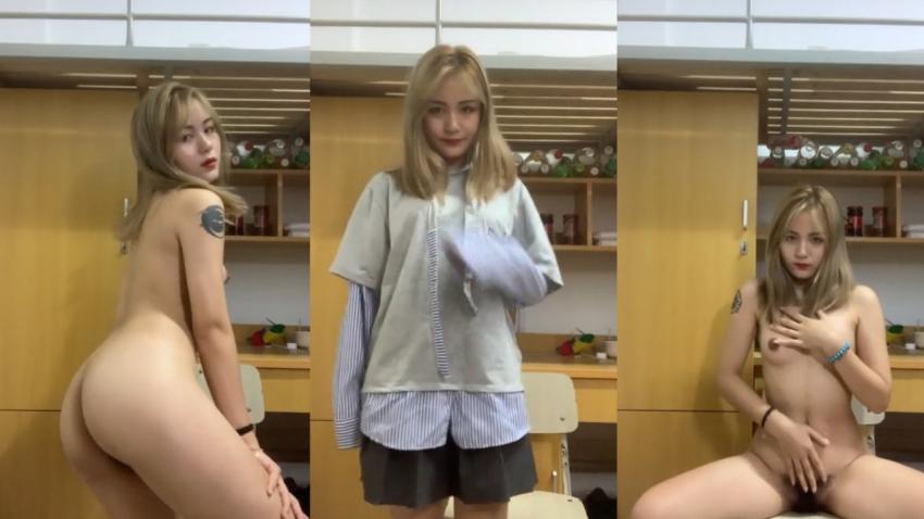 女大学生一个人寂寞无聊自拍视频给异地男友